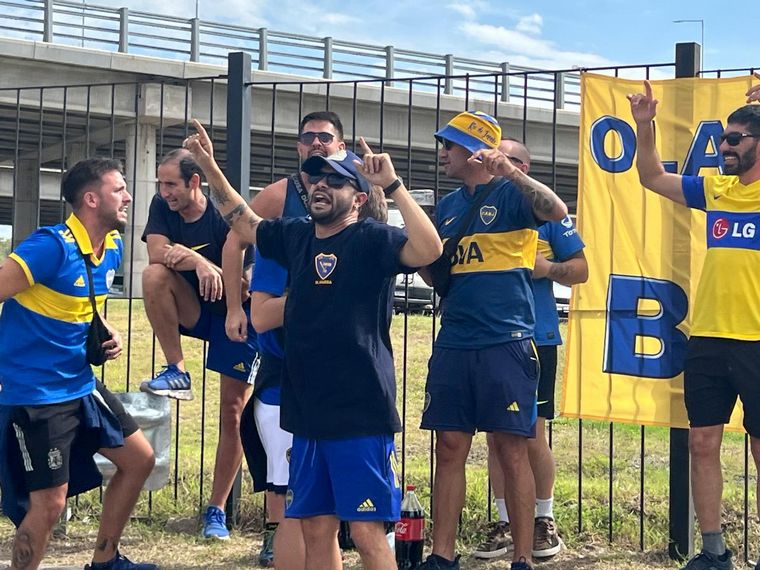 Hinchas de Boca y River en la previa del partido. 