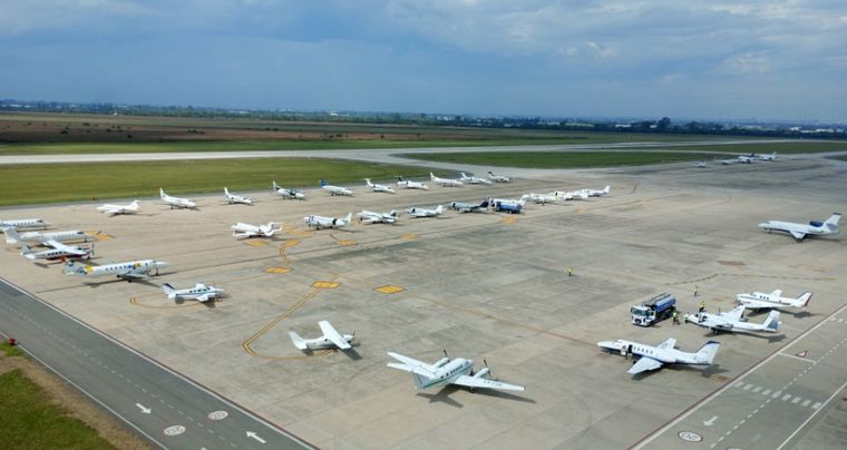FOTO: El aeropuerto Taravella registró 41 aviones en simultáneo. (@SpottersCordoba)