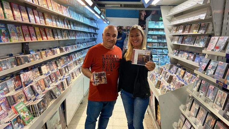 FOTO: Día de las tiendas de discos: se siguen vendiendo CDs