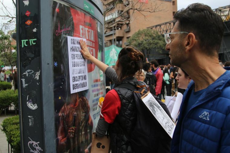 Multitudinaria marcha universitaria en Córdoba. (Foto:Daniel Cáceres/Cadena 3)