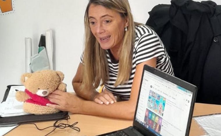 Cómo sobreviven los profesionales que cobran con meses de retraso