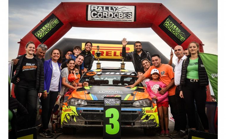 FOTO: Gran alegría para los 'Dechiara', debut y podio con su Polo R5