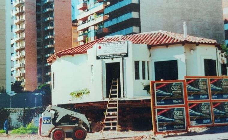 FOTO: A 20 años del traslado de la casa giratoria de Córdoba. (Foto: archivo/Municipalidad)