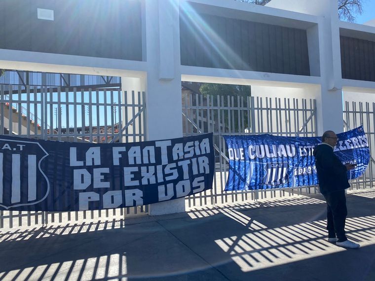 El desierto de Calama se tiñó de 