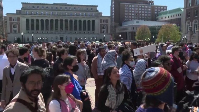 FOTO: Los estudiantes universitarios salen a las calles en EE.UU. por Palestina. (X)