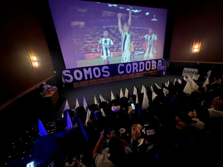 Te vi en el cine: buscate en la sala de Cadena 3 viendo a Talleres