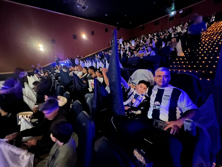 Te vi en el cine: buscate en la sala de Cadena 3 viendo a Talleres