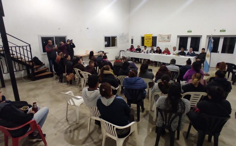 FOTO: El Concejo Deliberante de Colonia Caroya sesiona en los barrios. (Foto: Eric Italia)