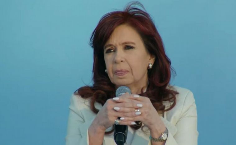 FOTO: Cristina Kirchner en el acto en Quilmes. (Foto: captura de TV)