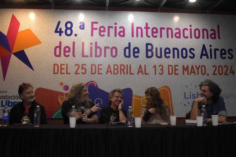 FOTO: Así fue la vibrante Noche de la Feria del Libro de Buenos Aires 2024