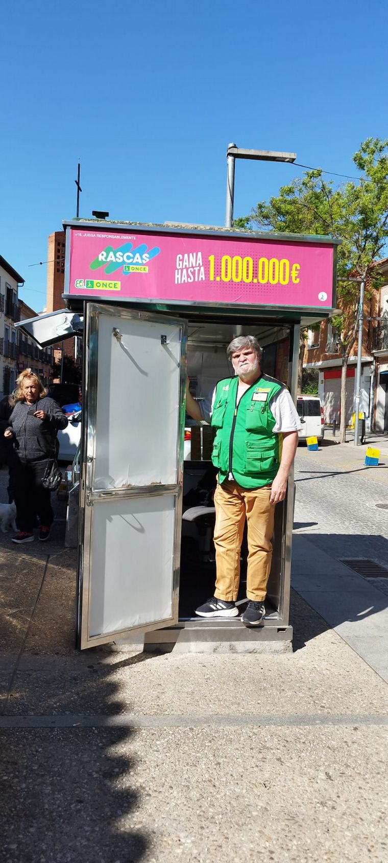 Marcelo, el argentino que ejerció el periodismo y ahora reparte suerte en Madrid