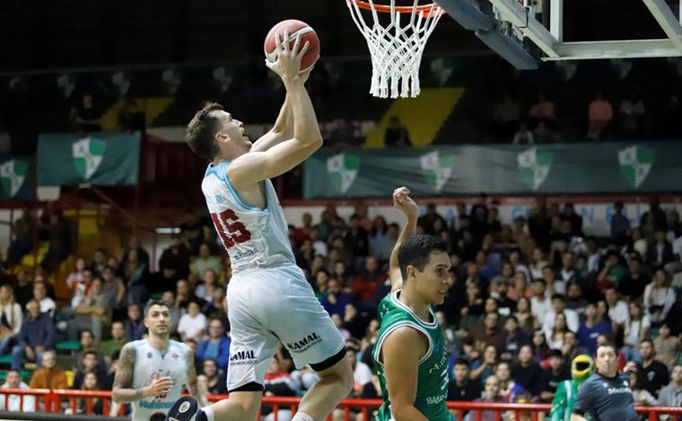 FOTO: Atenas no pudo ante Salta Basket en el Cerutti. (Foto: Gentileza Prensa Atenas)