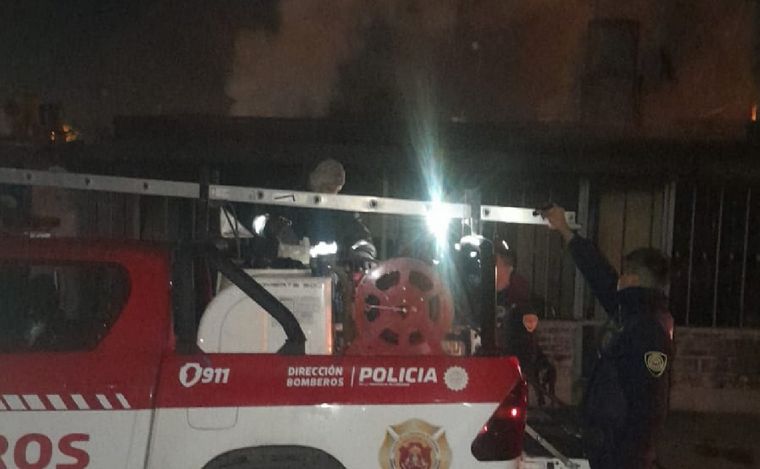 FOTO: Se incendió una casa en barrio San Jorge. (Foto: Policía de Córdoba)