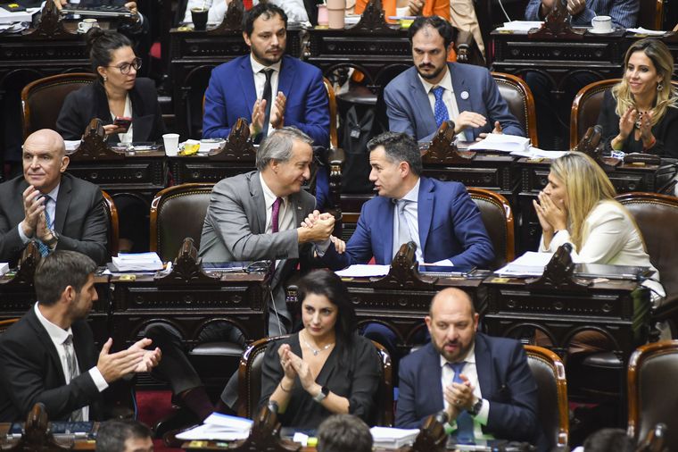 Diputados aprobó en general la Ley Bases de Milei.