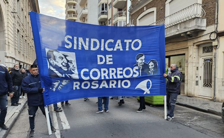 Movilización de los trabajadores del Correo.