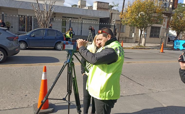 La Municipalidad controla la velocidad en calles. (Foto: Federico Borello/Cadena 3)