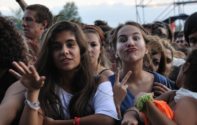 Los fanáticos de Calle 13 disfrutaron a más no poder en el inicio festivalero.