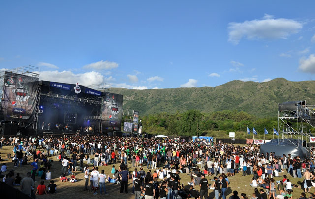 El predio está ubicado al pie de las sierras.