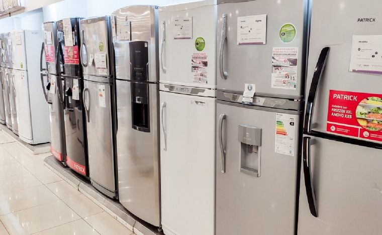 Reducen los aranceles para la importación de heladeras. (Foto: NA)