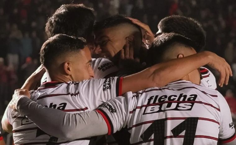 Colón venció a Almagro, en un partido por la Primera Nacional. (Prensa Colón)