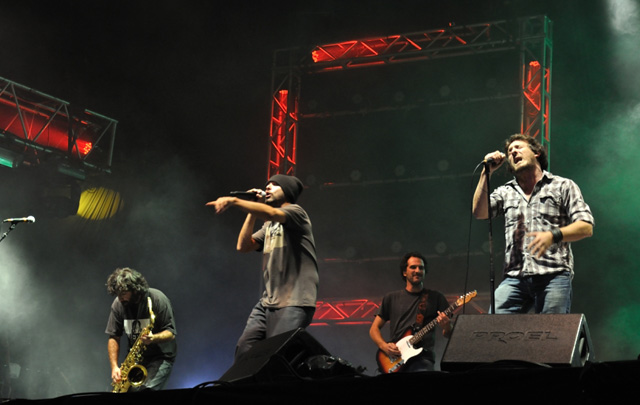 La Vela Puerca dio un show potente y eléctrico