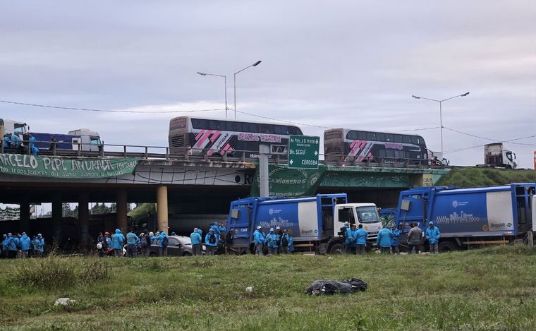 La protesta en Circunvalación y Presidente Perón.