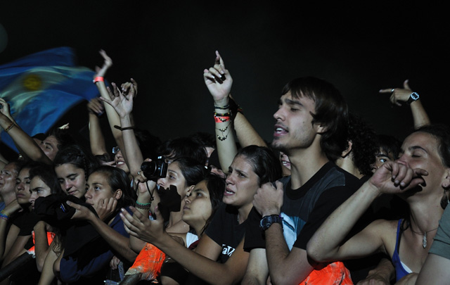 La Vela Puerca dio un show potente y eléctrico