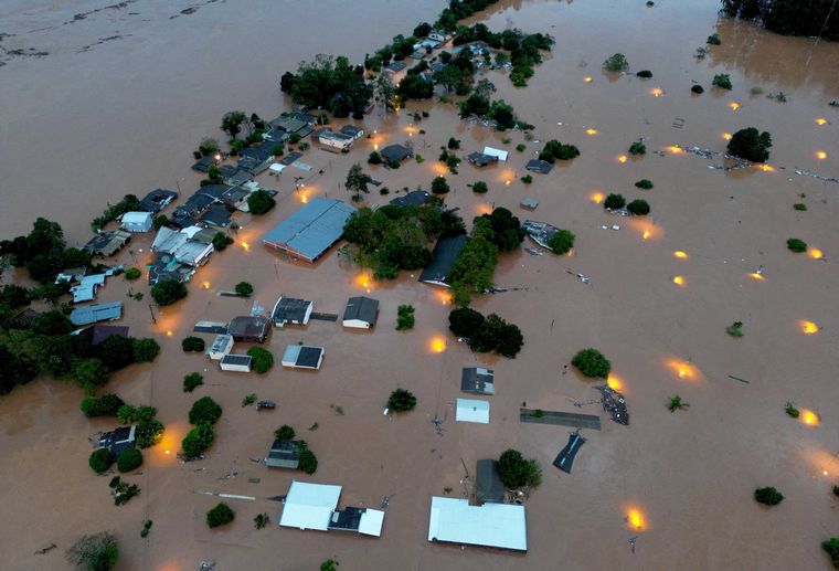 FOTO: Es desesperante la situación en Rio Grande do Sul por las inundaciones.