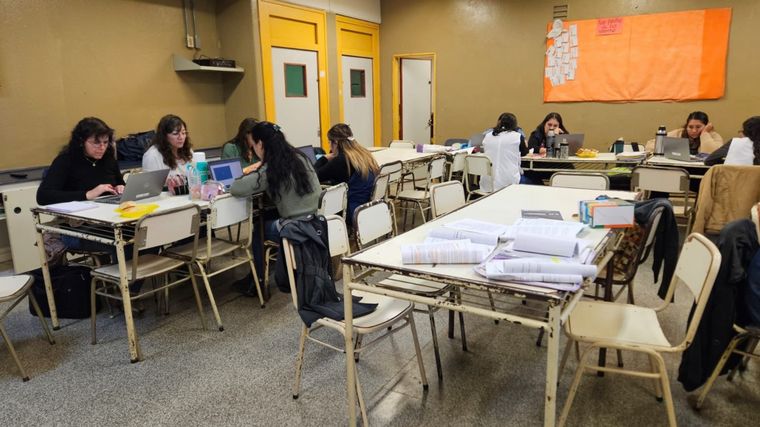 FOTO: Córdoba abrió una consulta para cambiar los planes de estudio en las escuelas