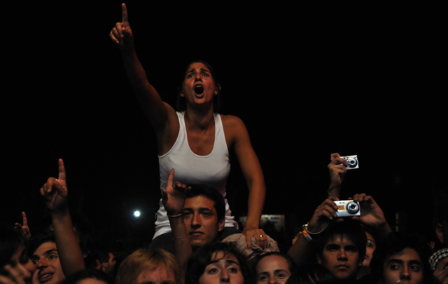 Babasónicos mostró toda su desfachatez eléctrica en Cosquín Rock