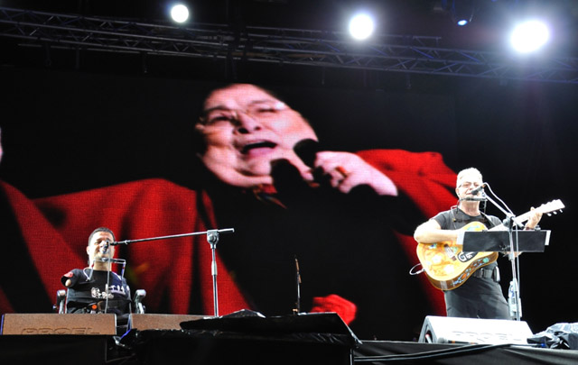 Noche 2 - León Gieco