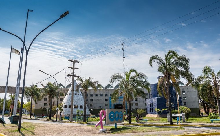 Le robaron a un joven a la salida de una escuela en barrio Centroamérica.