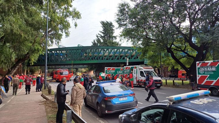Decenas de heridos por un choque de trenes en Buenos Aires.