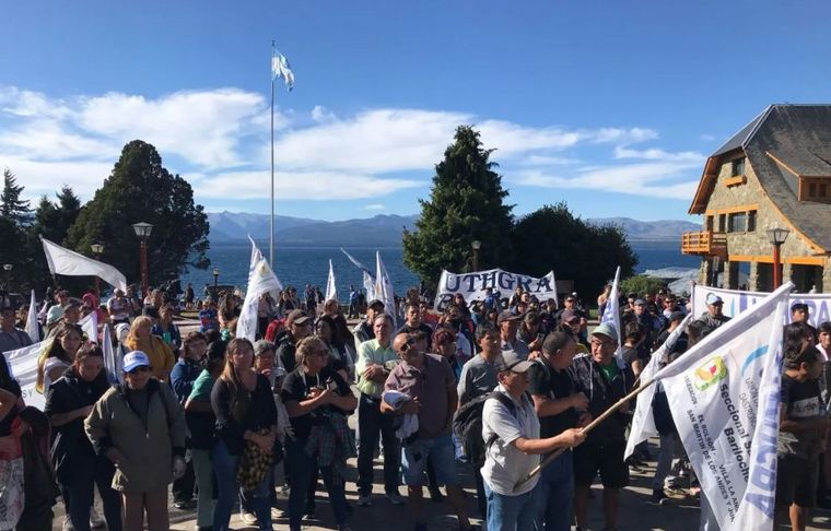 Gastronómicos de Bariloche quedaron conformes con la adhesión parcial al paro