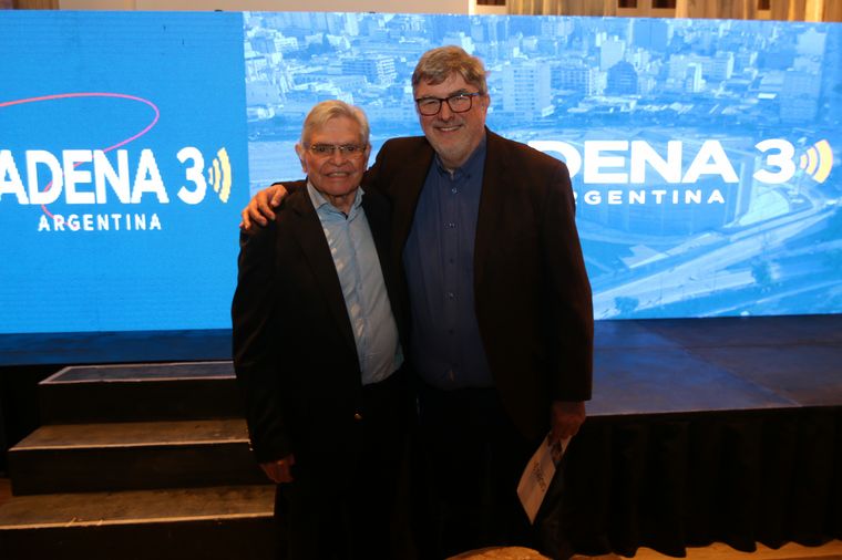 Rony Vargas junto a Sergio Suppo, director periodístico de Cadena 3.
