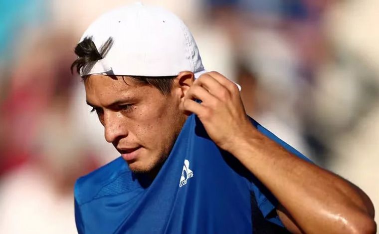 Báez no pudo con Hurkacz y quedó afuera. 