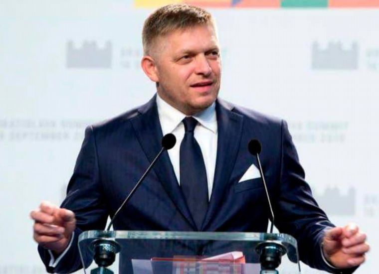 Balearon al primer ministro de Eslovaquia tras una reunión: su estado es crítico