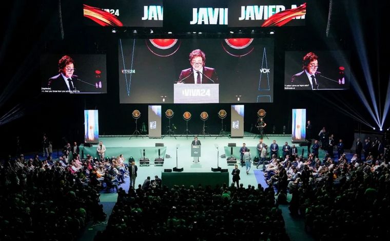 Milei en el acto de VOX. (REUTERS/Ana Beltran)