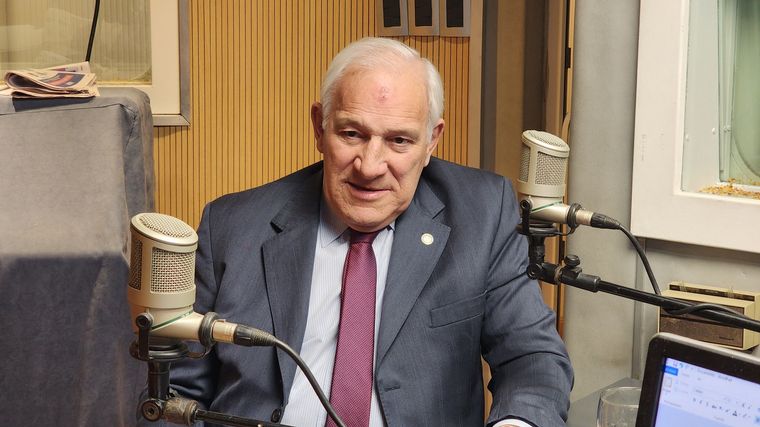 Manuel Belgrano (chozno nieto) en La Mesa de Café.