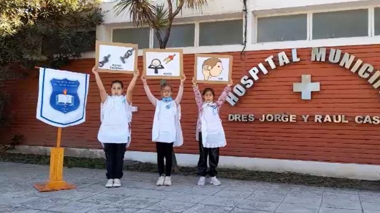 El Himno en Pictogramas que armó una escuela de Ucacha