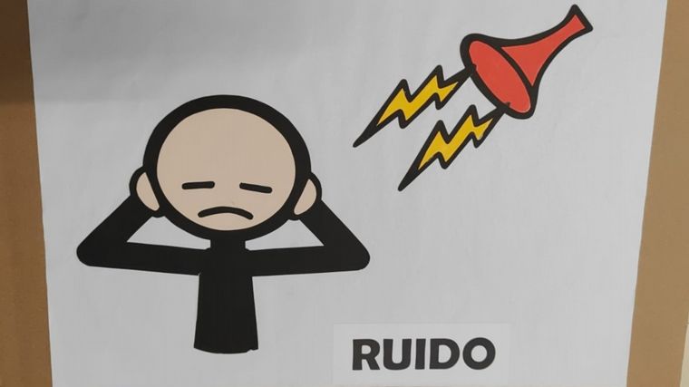 Los pictogramas del Himno interpretado por la escuela de Ucacha