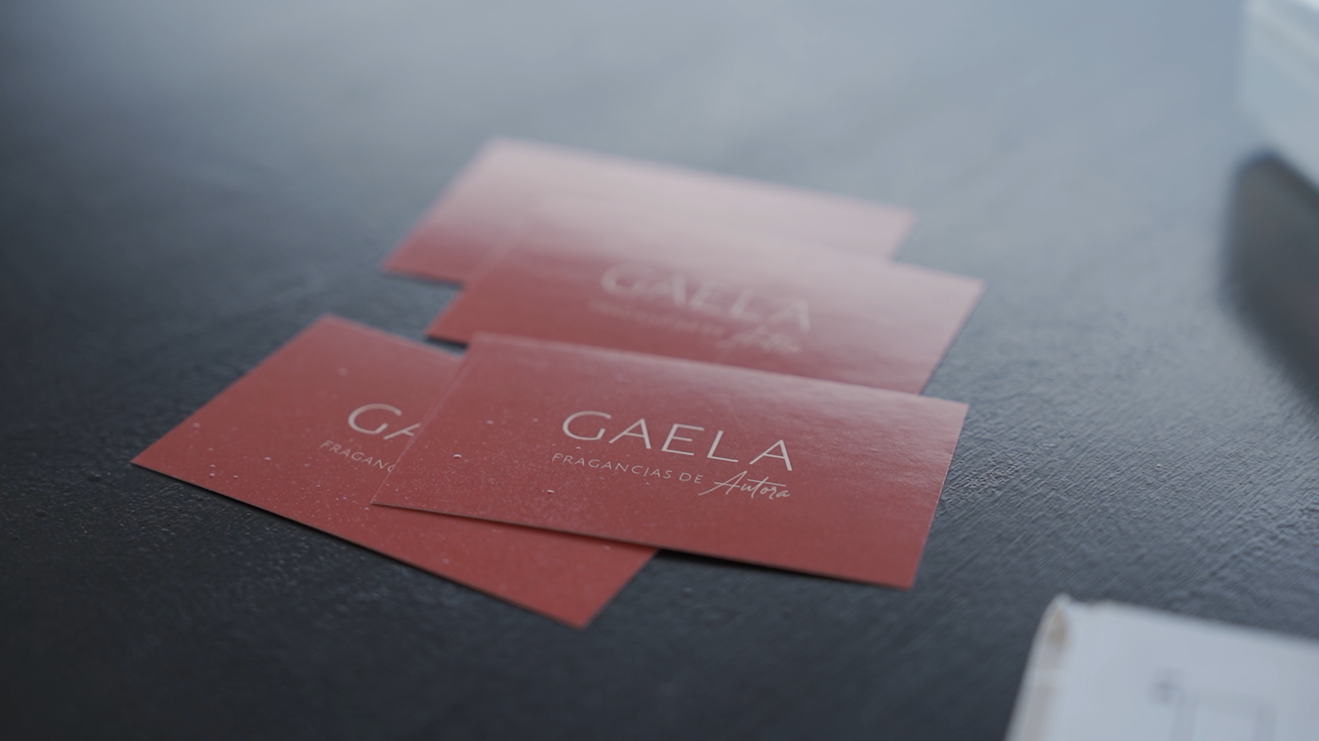 Los Imperdibles: un perfume, una canción.