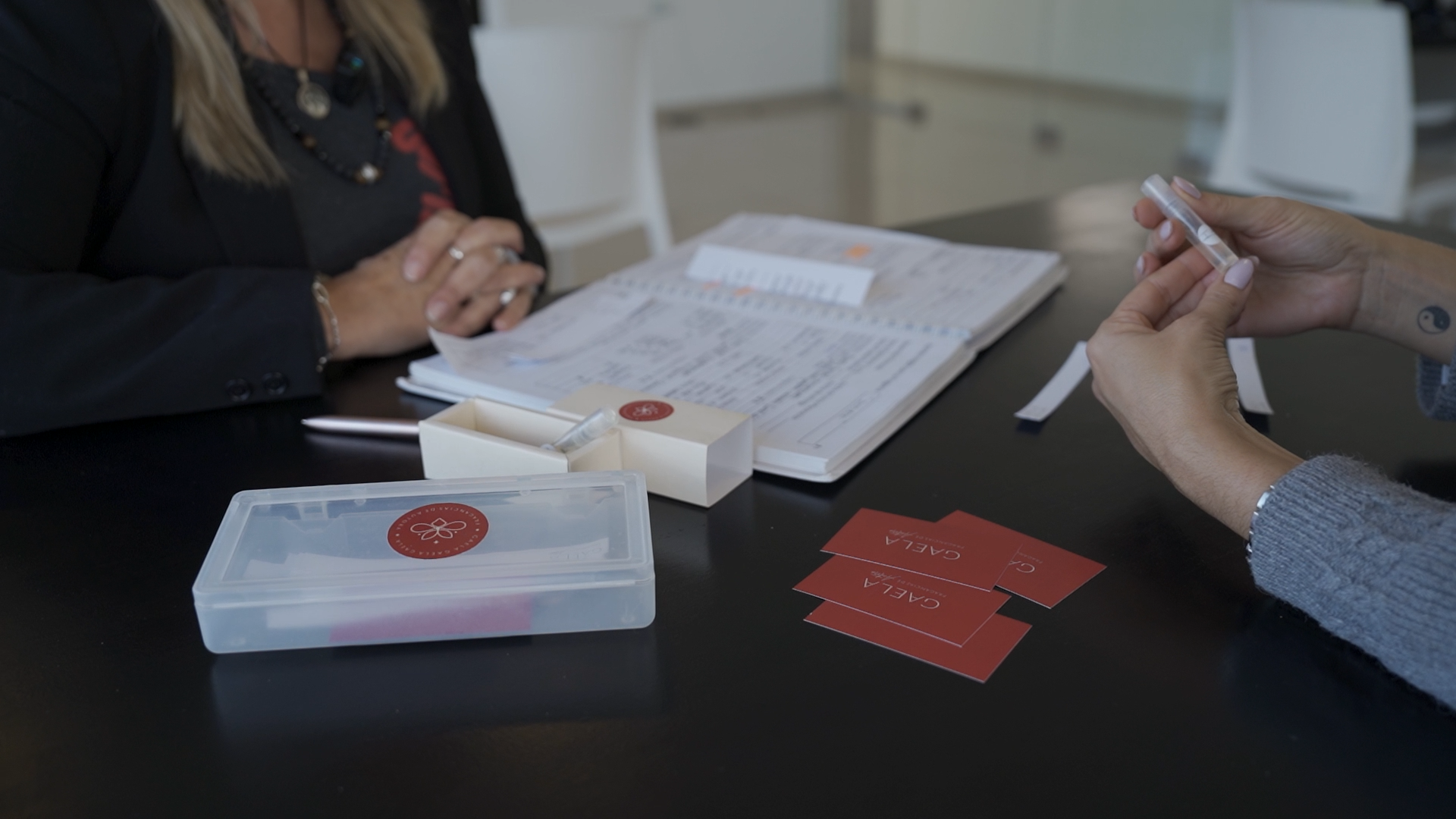 Los Imperdibles: un perfume, una canción.