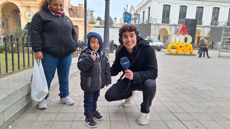 Máximo, el ganador de las entradas para ver La Granja de Zenón