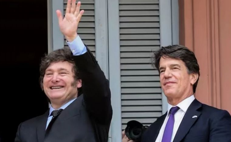 Milei con Nicolás Posse, el efímero y silencioso jefe de Gabinete.