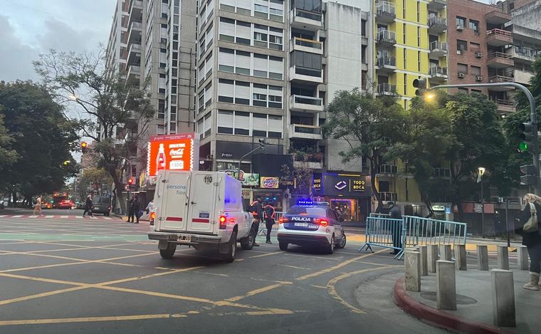 Preparativos en Córdoba por la llegada de Milei. (Foto: Daniel Cáceres/Cadena 3)