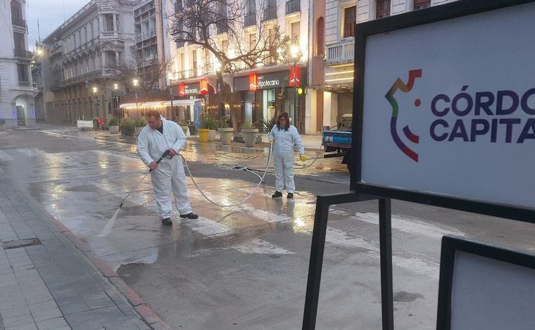 Preparativos en Córdoba por la llegada de Milei. (Foto: Juan Federico/Cadena 3)