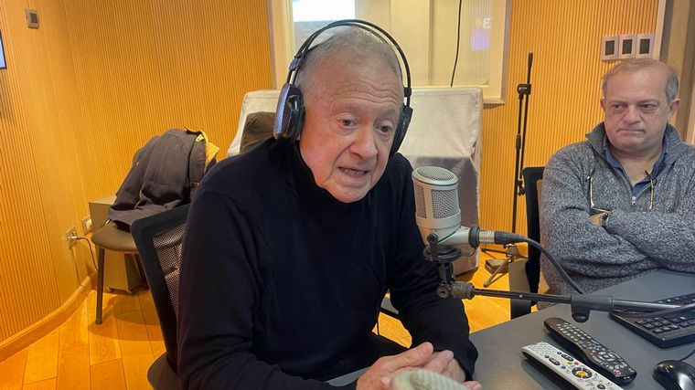 El médico Hugo Luis Pizzi visitó Rony en Vivo.