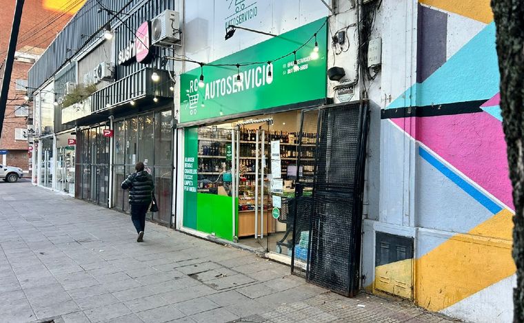 Robos piraña en barrio General Paz. (Foto: Lucía González/Cadena 3)