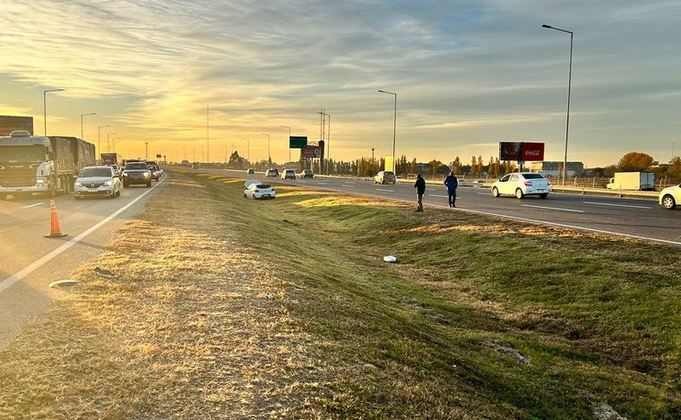 Choque múltiple en Circunvalación. (Foto: Lucía González/Cadena 3)